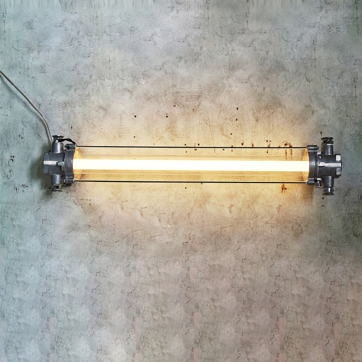 
Nyliryra Offset Pillar Wall Lamp with Integrated LED